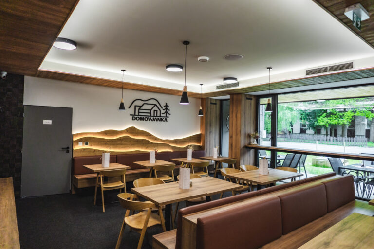 Domovjanka-Restaurace-02